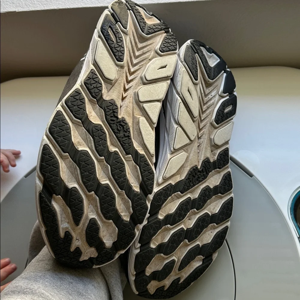 Hoka Clifton 8 - Picture 3 of 8